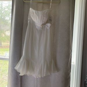 White mermaid cocktail dress. Size 10.